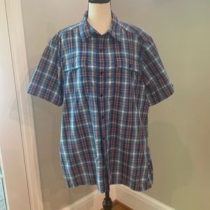 North Face XL plaid short sleeve button front two pocket performance shirt blue